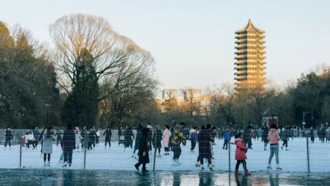 多所高校专业冰场对外开放新利娱乐冰雪头条：北京(图6)